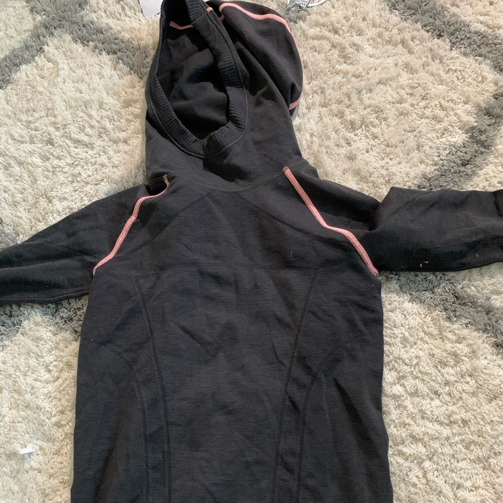 ivivva long sleeved shirt/pullover